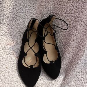 Traditional ballet-like shoes in black